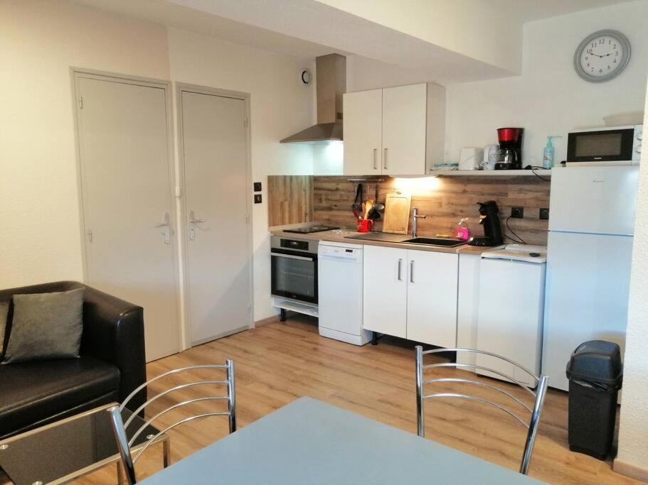 Joyeuse, Superbe Appartement D'Environs 30M2. 외부 사진